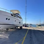 Floating House - Marina Pearl 아파트 *