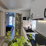 Floating House - Marina Pearl 아파트 *