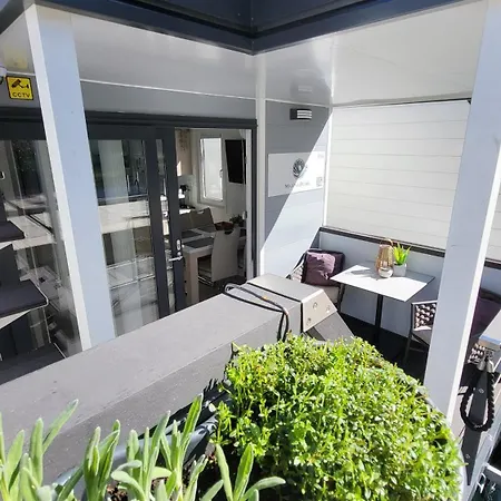 아파트 Floating House - Marina Pearl 포르토로즈