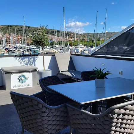 Apartment Floating House - Marina Pearl