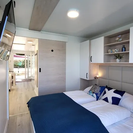 Floating House - Marina Pearl Apartment