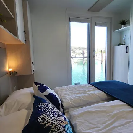 Floating House - Marina Pearl Apartment