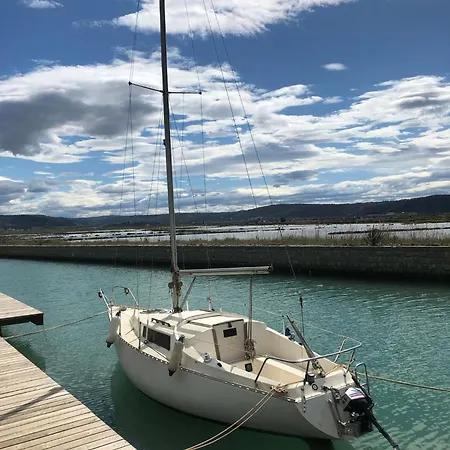 아파트 Floating House - Marina Pearl 포르토로즈