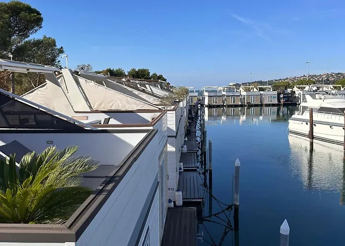 Daire Floating House - Marina Pearl