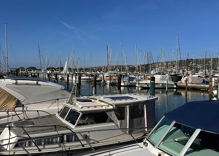 Daire Floating House - Marina Pearl