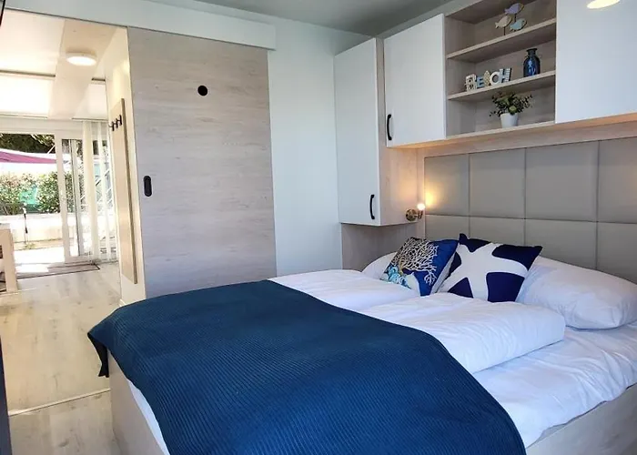 Floating House - Marina Pearl *