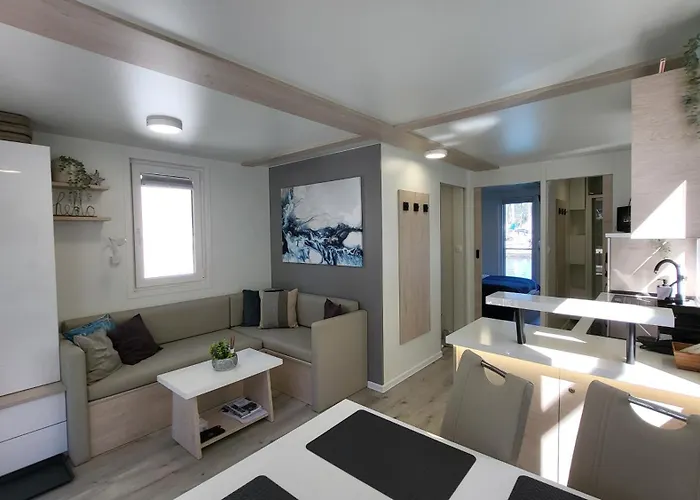 Floating House - Marina Pearl *