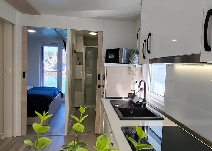 Floating House - Marina Pearl Daire *